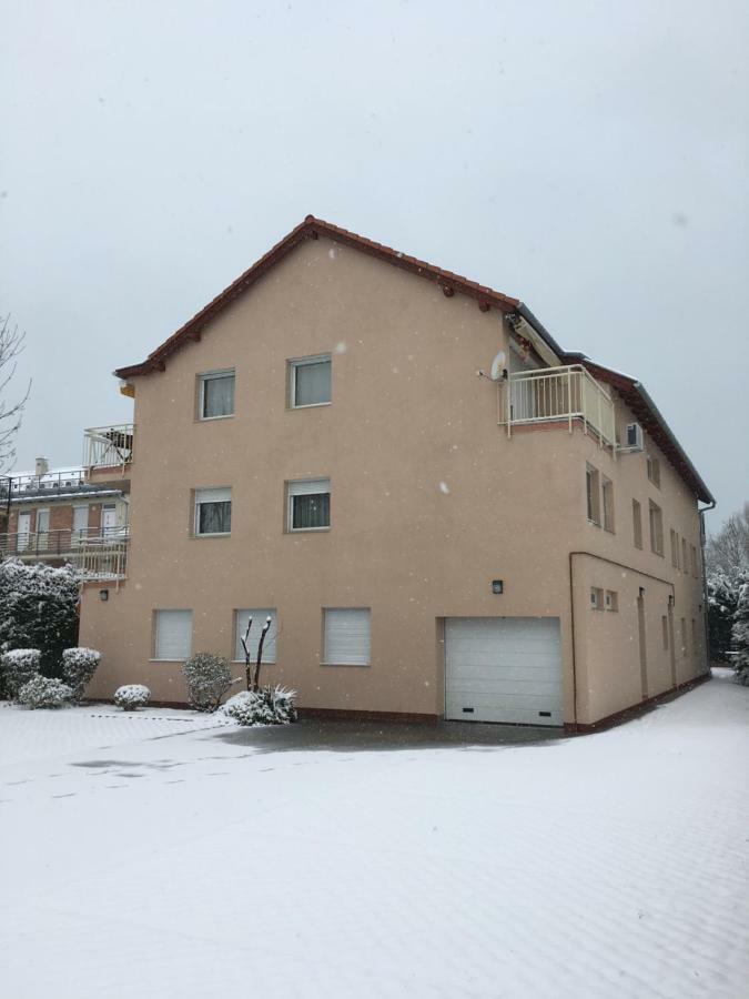 希欧福克Aranypart Apartman公寓 外观 照片